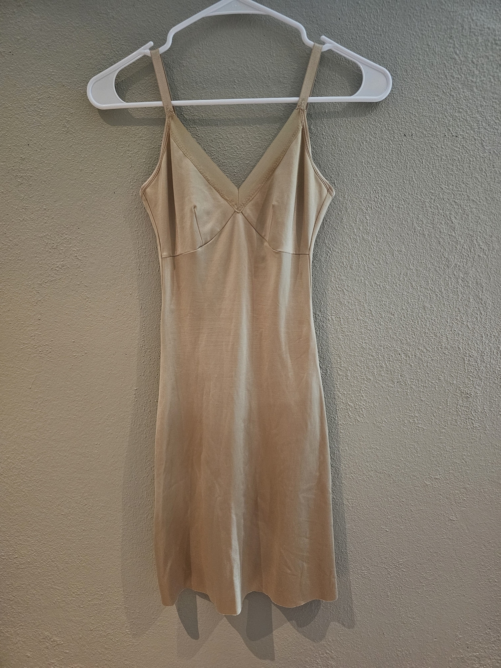 SPANX Slimplicity Lingerie Strap Full Slip Sz S Nude Shapewear V Neck Dress